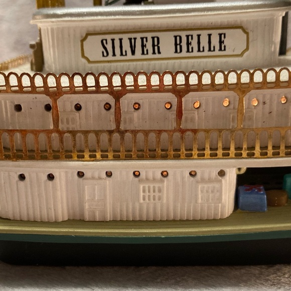 1997 Hallmark Keepsake ornament 
Santa’s Showboat - Picture 3 of 10